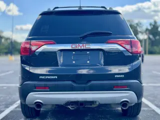 2017 GMC Acadia SLE-2