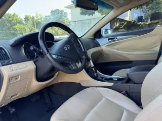 2012 Hyundai Sonata Hybrid