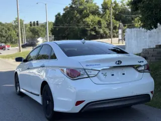 2012 Hyundai Sonata Hybrid