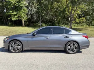 2015 Infiniti Q50 Premium