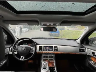 2015 Jaguar XF 2.0T Premium