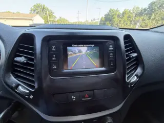 2014 Jeep Cherokee Sport