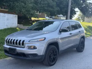 2014 Jeep Cherokee Sport