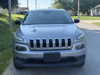 2014 Jeep Cherokee Sport