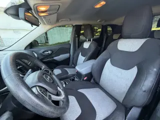 2014 Jeep Cherokee Sport