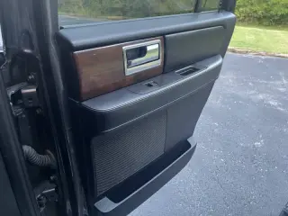 2016 Lincoln Navigator Select