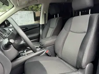 2017 Nissan Pathfinder SV