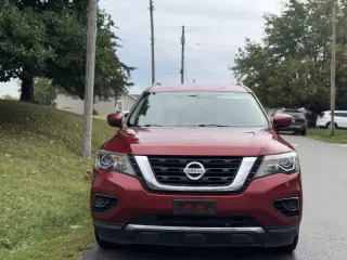 2017 Nissan Pathfinder SV