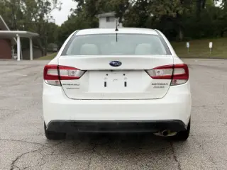 2017 Subaru Impreza 2.0i