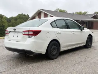 2017 Subaru Impreza 2.0i