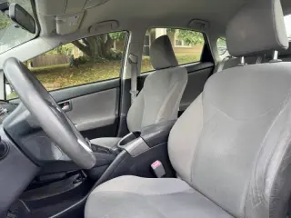 2013 Toyota Prius Plug-in Hybrid Advanced