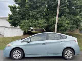 2013 Toyota Prius Plug-in Hybrid Advanced