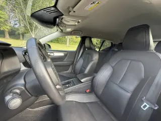 2021 Volvo XC40 T4 Momentum