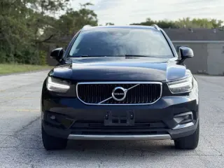 2021 Volvo XC40 T4 Momentum