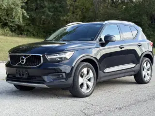 2021 Volvo XC40 T4 Momentum