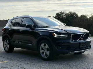 2021 Volvo XC40 T4 Momentum