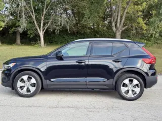 2021 Volvo XC40 T4 Momentum