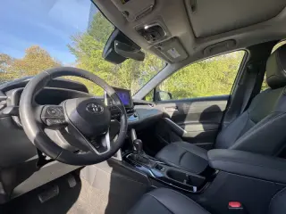 2024 Toyota Corolla Cross XLE