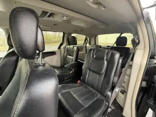 2016 Chrysler Town and Country Touring
