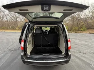 2016 Chrysler Town and Country Touring