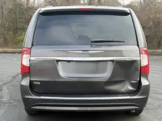 2016 Chrysler Town and Country Touring
