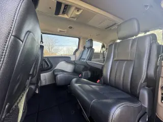 2014 Chrysler Town and Country Touring-L