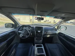 2014 Chrysler Town and Country Touring-L