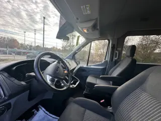 2019 Ford Transit 150 XLT
