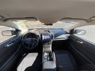 2020 Ford Edge SE