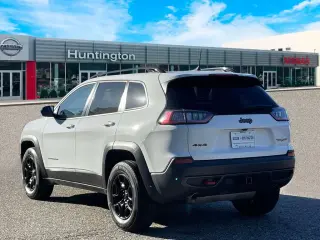 Jeep Cherokee 2022 4x4 Trailhawk 4dr SUV