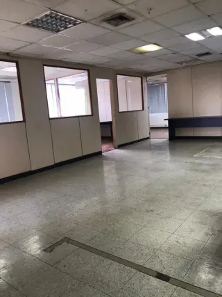 ALQUILER DE OFICINAS EN EL CENTRO DE CARACAS, DE 194 Mtros.2, con VISTA AL AVILA