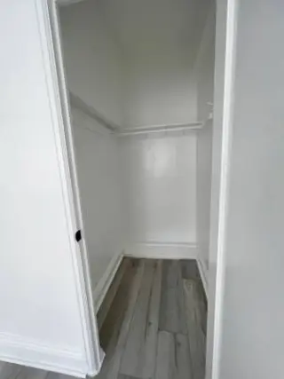 Spacious Apartment for Rent in Prime Location, Koreatown