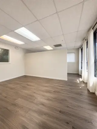 OFICINAS  ESPACIOS DE ALMACENAMIENTO EN RENTA VAN NUYS OFFICE STORAGE SPACE RENT