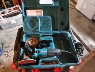 Vendo caja para herramientas y herramientas seminuevas