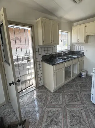 SE RENTA – 1 RECÁMARA / 1 BAÑO – UNIDAD INDEPENDIENTE TRASERA – 90022