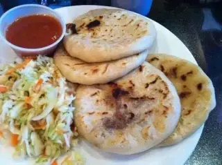Pupusas ilimitadas de Maiz o Arroz