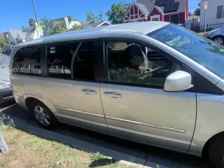2008 Dodge Grand Caravan SXT - ¡Minivan Familiar Amistosa!