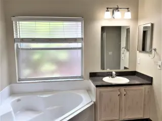 MOVE IN READY