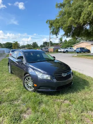 En 💰$2300 Cash. Chevrolet Cruze 2014.