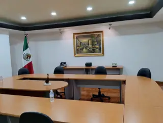 RENTO OFICINA CON AIRE ACONDICIONADOR