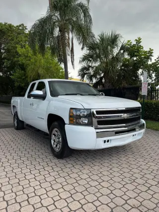 🛻 2011 Chevrolet Silverado – $7,800 CASH ¡Título en Mano! 💼