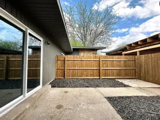🏡 MUST SEE! Renovated Mid-Century Modern Duplex in Richardson!