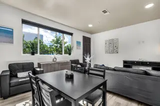 🏡 **¡Habitación privada en renta en Los Ángeles!**