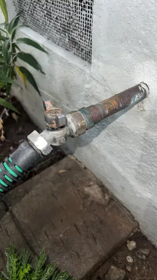 Plomería y Drenajes | Precios Justos | JUST Plumbing and Sewer