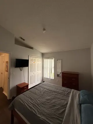 Habitacion para alquiler cerca de los parques de Disney
