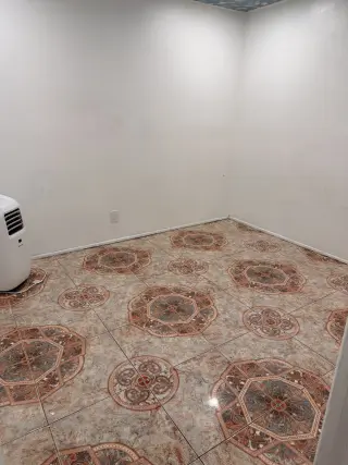Tengo un cuarto para rental por Disneyland