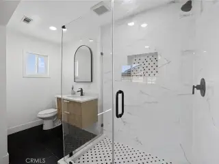 NEW SINGLE HOUSE FOR RENT !!