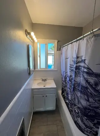 Esta encantadora unidad de 1 dormitorio y 1 baño cuenta c