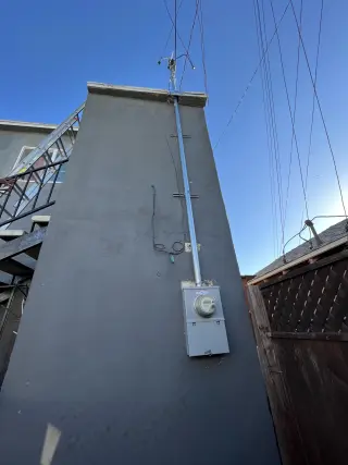 Santos Handyman