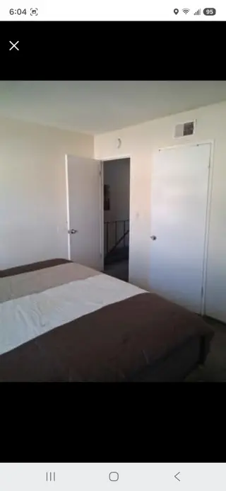 RENTO CUARTO CON BAÑO EN ONTARIO CA